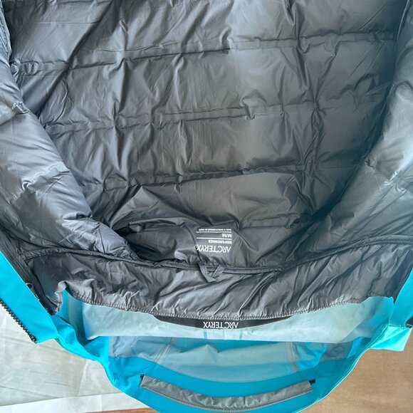 Arc'teryx BETA SV 3-in-1 Rain Jacket - Picture 4 of 7